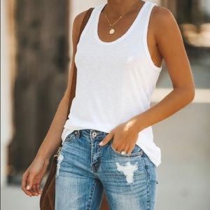 FLASH SALE! ❤️ White Flowy Tank Top